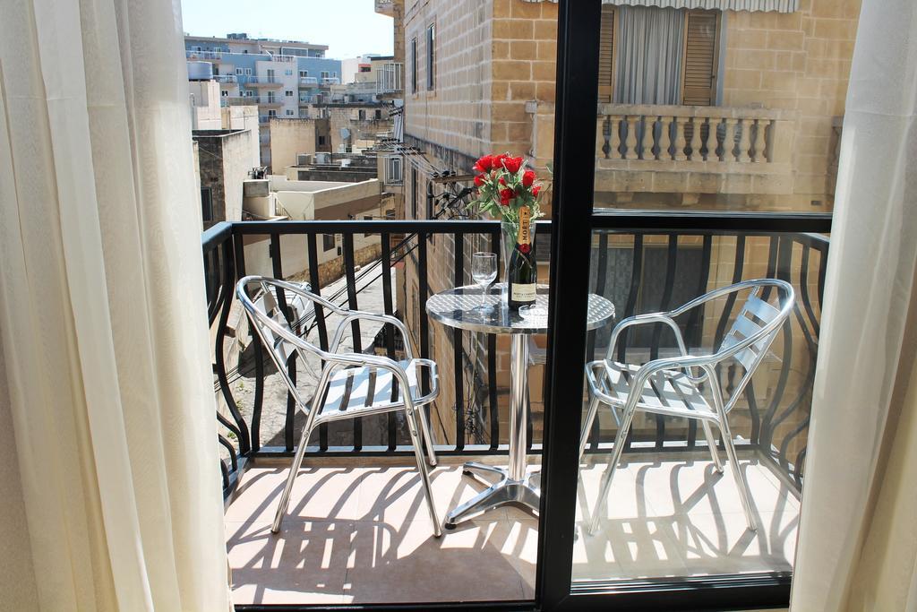 Seashells Apartments With Terrace, Just Off The Seafront In Bugibba - By Getawaysmalta St. Paul's Bay Ruang foto